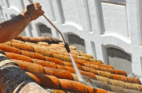 Nettoyage de toitures - Matton-et-Clémency